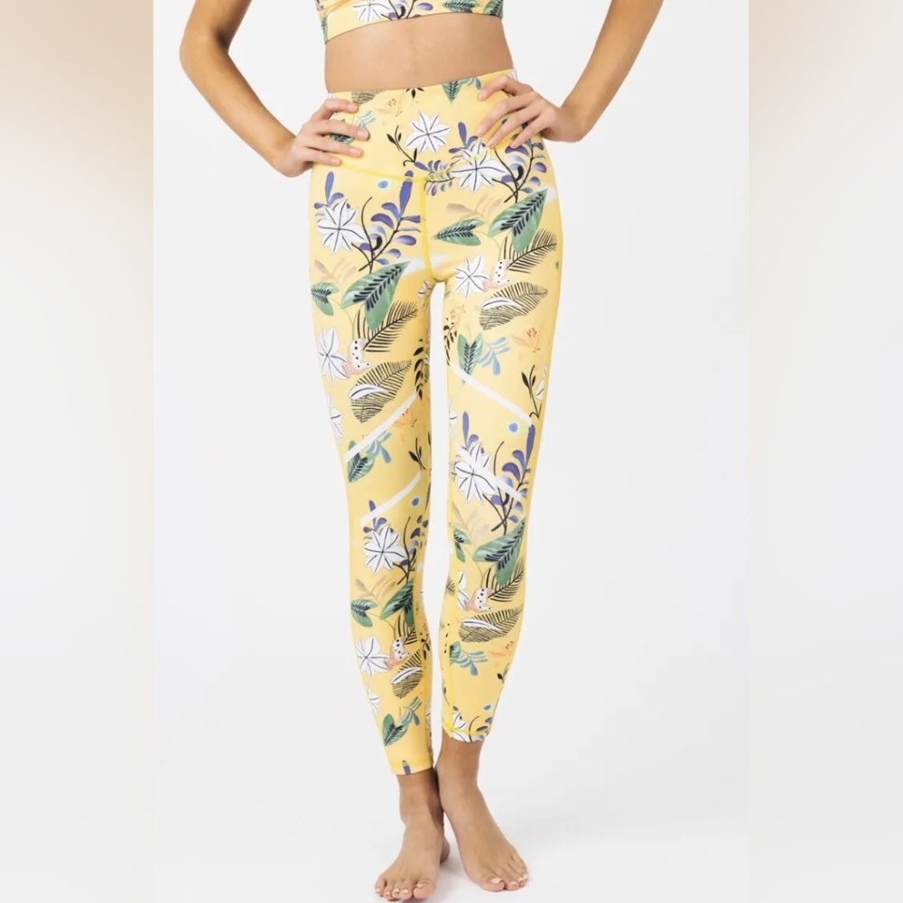 Floral ZYIA leggings. NWT